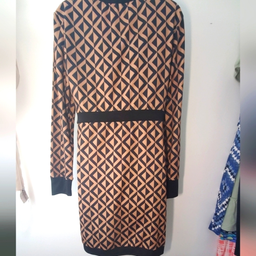 Geometric Patterned Dress with Gold Buttons - Picture 2 of 3